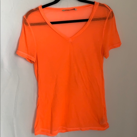 Old Navy Tops - Total summer vibes 🌅